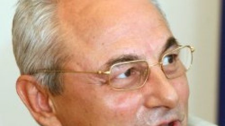 ДПС се разчекна между кандидатите за София