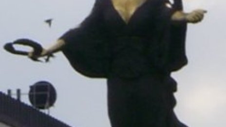 София най-скъпа и с най-високи заплати в страната