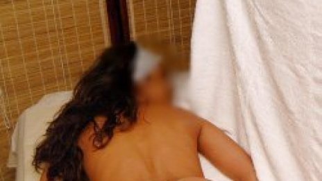 Спипаха сводници, предлагали услуги в салони за масаж