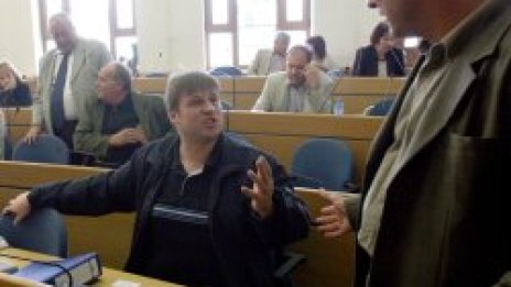 София си актуализира бюджета, предизборно