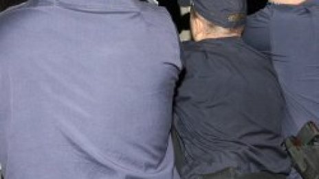 Екшън в &quot;Младост&quot;, полицаи разбиха наркосборище