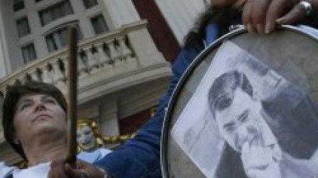 Синдикатите развалиха &bdquo;седянката&ldquo;, искат оставки