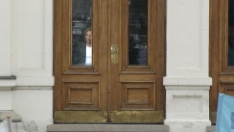 &quot;Атака&quot; иска незабавен вот, левицата опъна уши