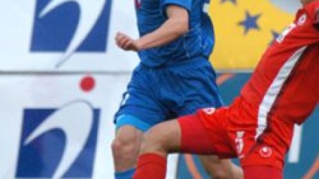 Синьо-червеното дерби блокира София