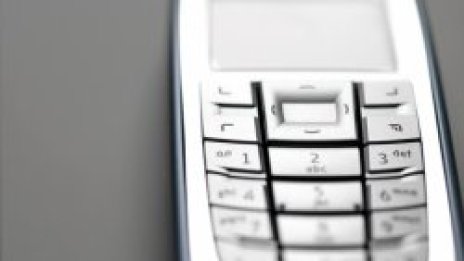 Китайците пращат най-много SMS-и, британците гледат дигитална TV