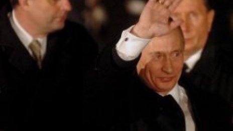 Путин кацна без Путина, на Орлов мост не го искат