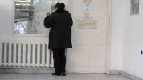 Блъснатото от джип момченце остава в кома