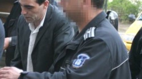Таксиджия лежи доживот: Изнасилил 3 и убил 2 жени