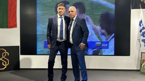 Христо Стоичков: Къде се забърза, Боби, сълзите не спират! 