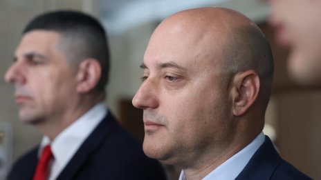 Атанас Славов: Най-отдалечен и нямащ нищо общо с модела Борисов - Пеевски е Андрей Гюров