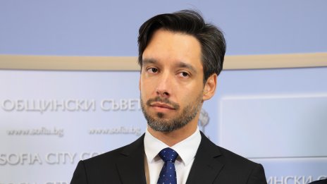 Бонев за заплатите: Не могат да се вдигнат нито с 400, нито с 300 лв. на калпак