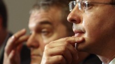 Петков ще дава акъл кой да го замести