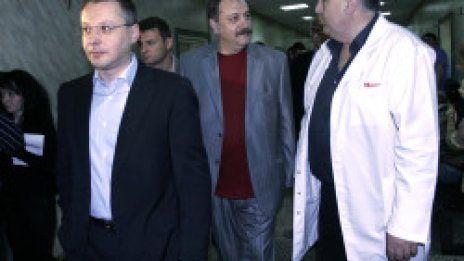 Медиците готвят стачка, премиер и министър ги утешават