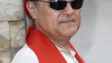 Румен си взема шапката, тръгва си от НС