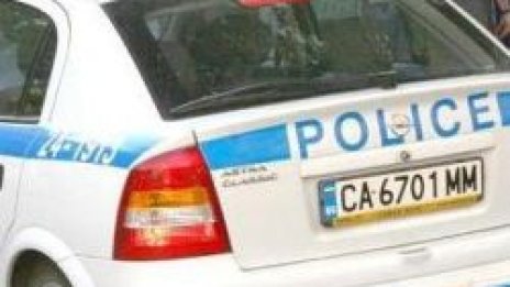 Младежи пострадаха при нощни свади