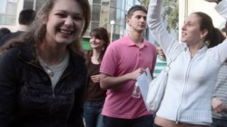 Столично училище: 62% от 12-и клас кръшкат от час