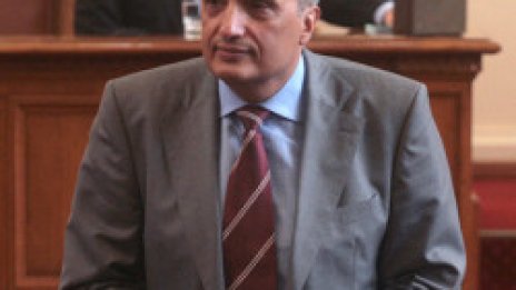 Иван Костов: Станишев може да съсипе Доган