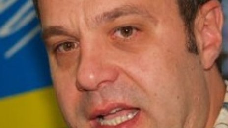 Кошлуков се сродява с враг на Доган