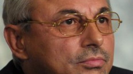 Портиер или смелчага? ДАНС почва да рови около Караали