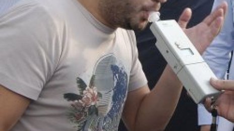 Литър вино, още толкова бира, 300 г коняк и Иван в "Сблъсък" с камион