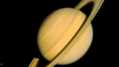 Северно сияние над Сатурн шашардиса астрономите