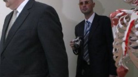 Желев узря. Фонд, а не министерството ще дава парите за "ин витро"