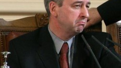 Пирински сметна сложната сметка колко часа работили депутатите