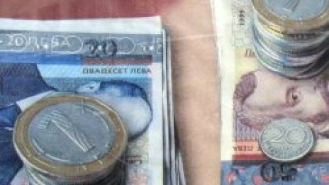 Задигнаха 58 бона от банкомат и 20 &ndash; от газостанция