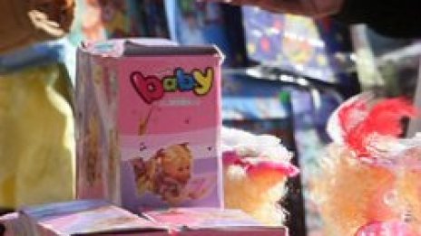 Интернет &ndash; втори шанс за нехаресаните коледни подаръци