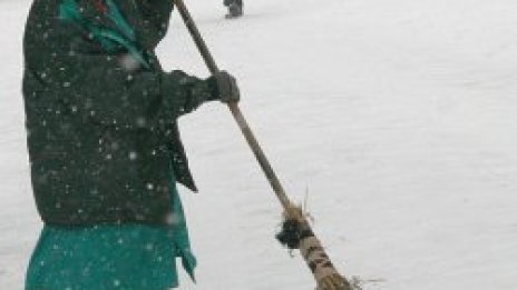 Общината измънка: Няма да ринем улиците из кварталите
