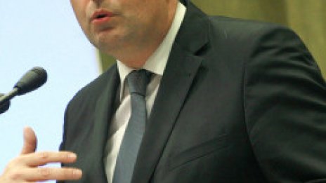 "Насилие. Правителството няма да допусне това!", зарече се Калфин