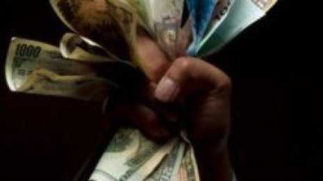 Половин милион гърци "живеят, за да изплащат кредити"