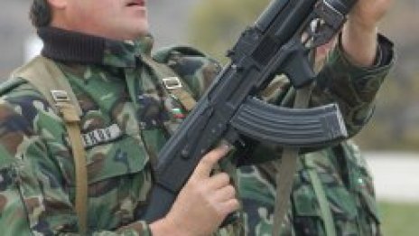 Вдигат заплатите на старшинките