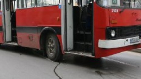 50 нови автобуса и 31 тролея ще возят столичани