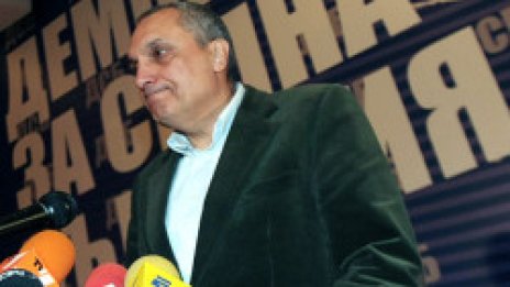 Костов подхвана СДС: Няма коалиция, ако се заигравате с Атака