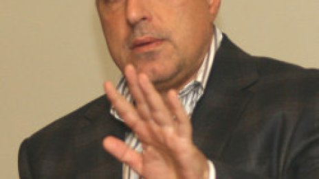 Бойко и Веска спали на улицата, излизали до асфалт снега в София