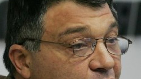Свинаров поиска оставката на Станишев
