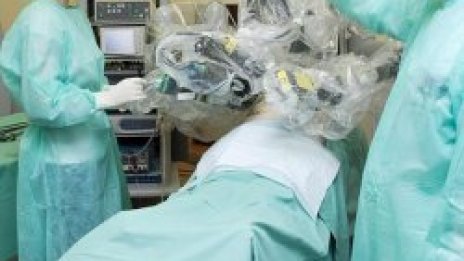 Присаждат второ сърце на бразилец