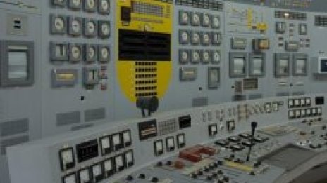 Евродепутат: Отворете сега два от реакторите на Козлодуй