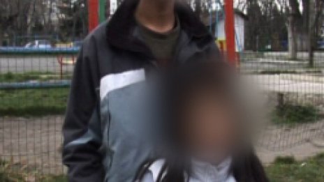 Уволниха даскала, пребил и пукнал главата на момиче от Коджакафалията