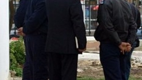 Киро Киров  не бил отвлечен, а в чужбина