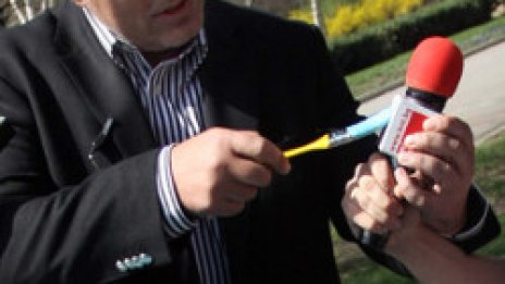 Пожарникар. Кмет. Бояджия. Ех, Бойко!