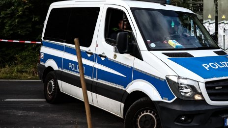 В Германия арестуваха ислямист, стрелял по коли, за да предизвика катастрофа