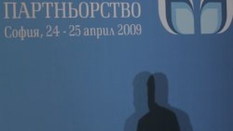 Първанов сгърчи Газпром: Няма да определяте с кого ще говори България