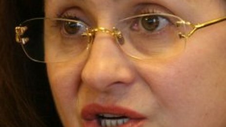 Сините скочиха срещу приказките за дясното на МИС Етем