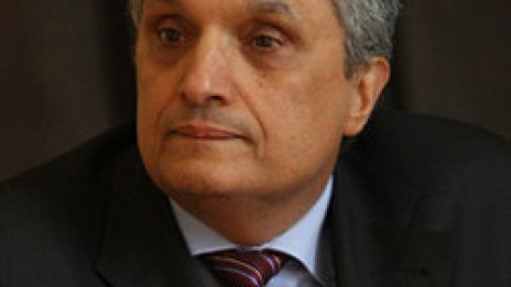 С политика всичко се преодолява