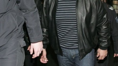 Галев уреден. От къща на къща събраха 10 хил. подписа