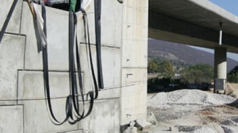 Строител загина на необезопасен мост на прохода Хаинбоаз