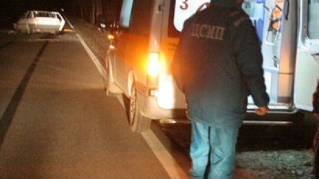 12-годишен шофьор потроши кола, рани приятелче