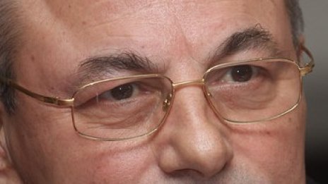 Доган постави себе си срещу Вежди Рашидов в Кърджали